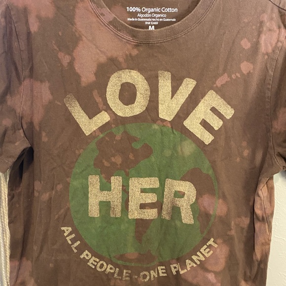 Mother Earth t shirt - Picture 3 of 4